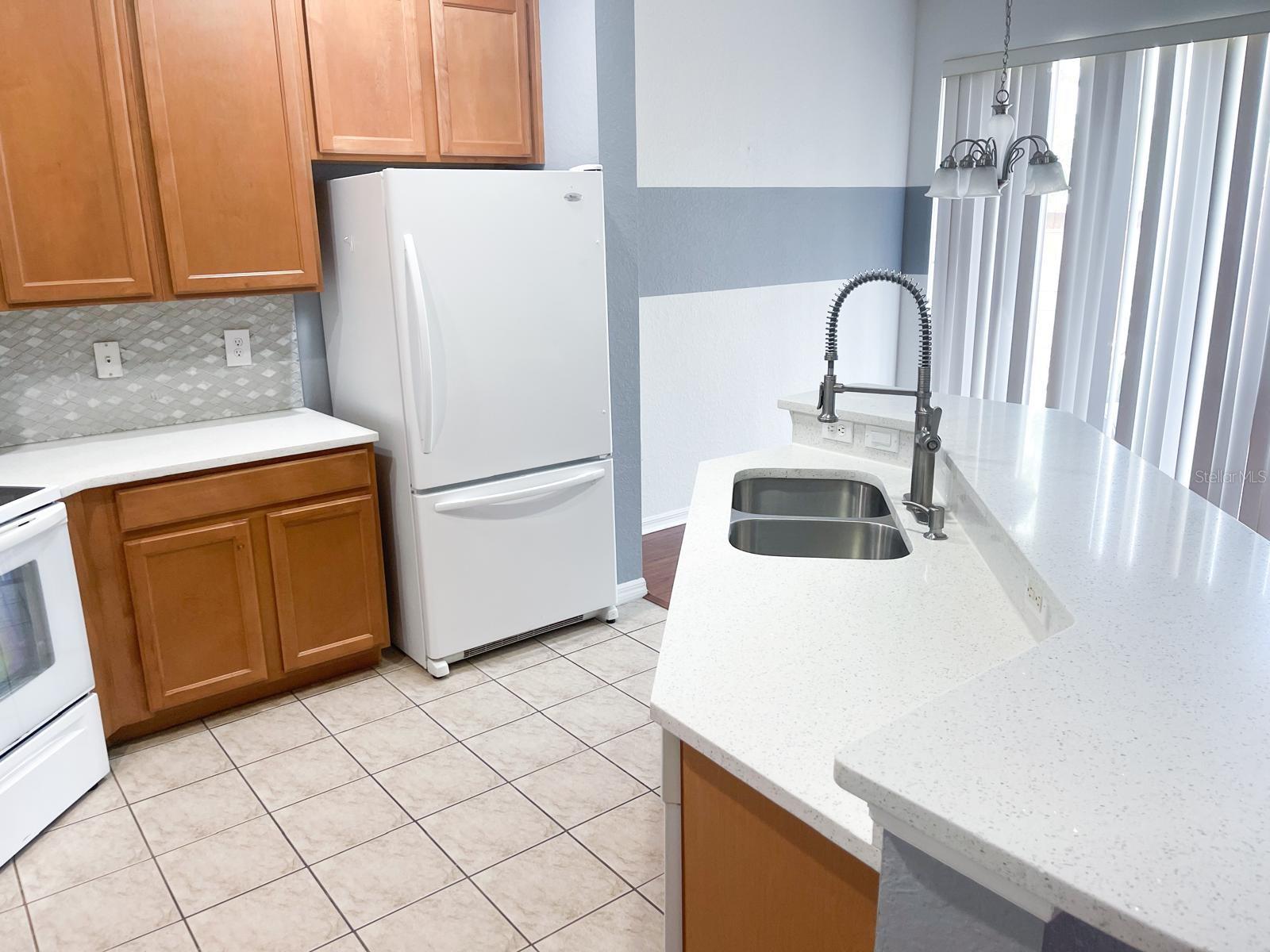 THE PARKE AT HANOVER PLACE - Residential Lease