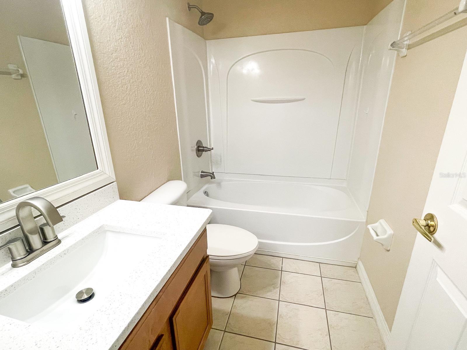 THE PARKE AT HANOVER PLACE - Residential Lease