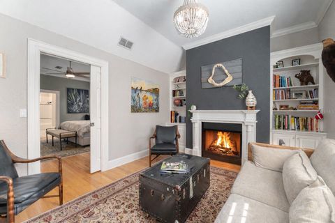 Tiny photo for 1107 SE 9th Avenue, Ocala, FL 34471 (MLS # TB8484307)