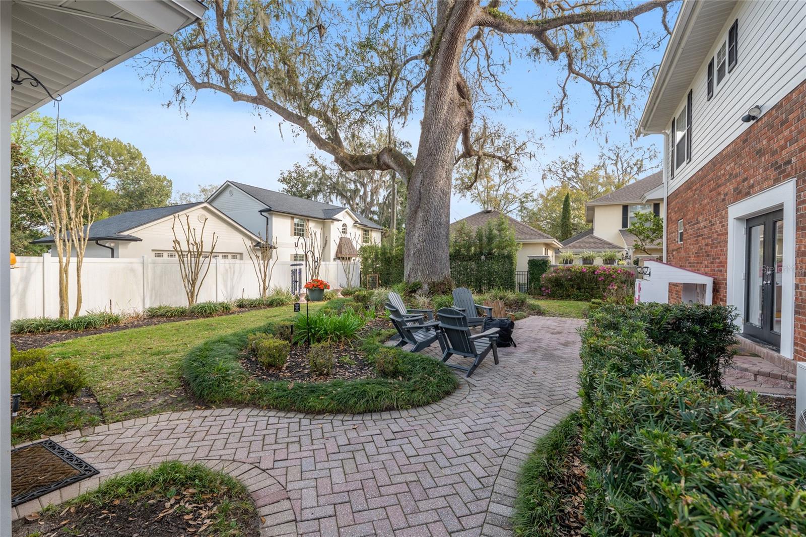 GLENVIEW - Residential