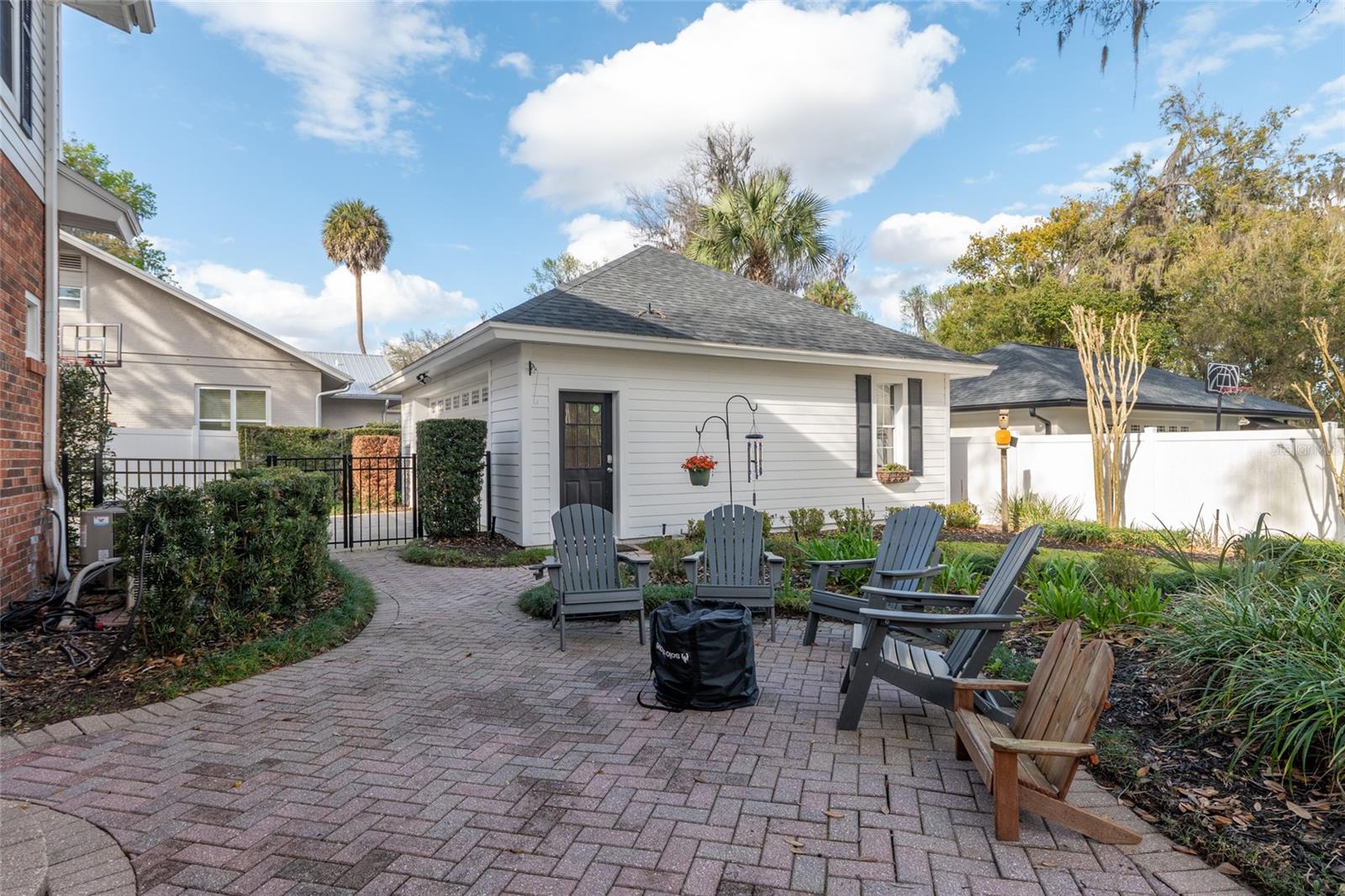 GLENVIEW - Residential