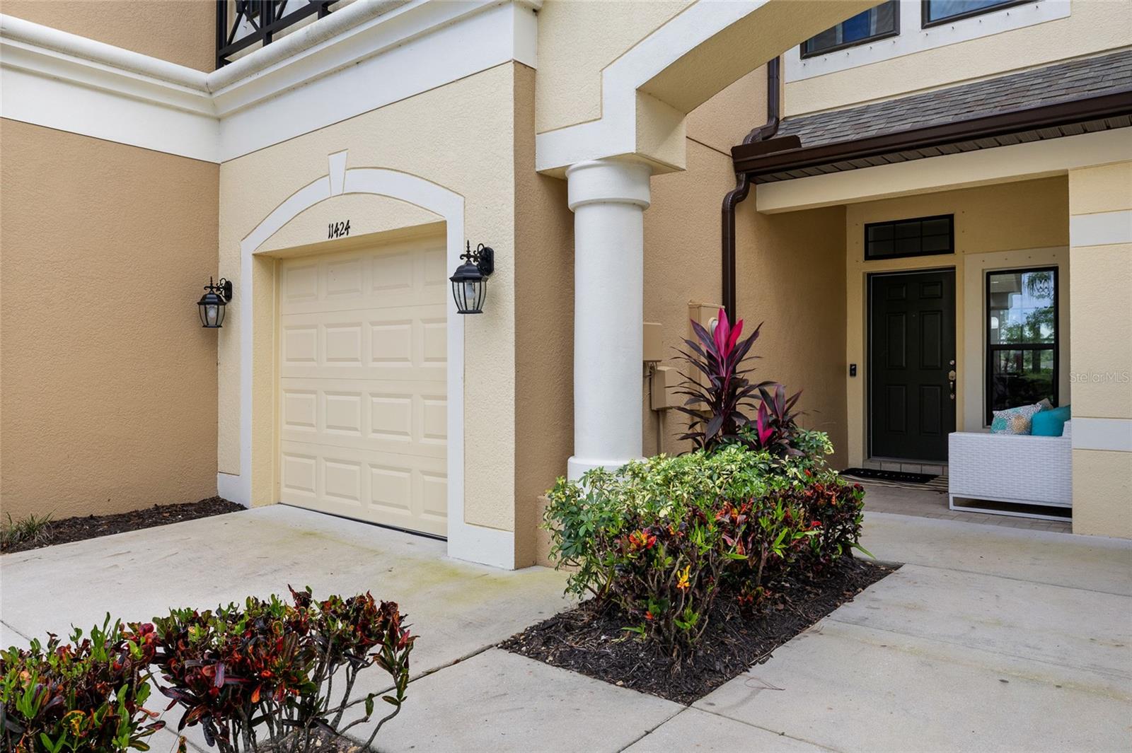 11424 CROWNED SPARROW LANE