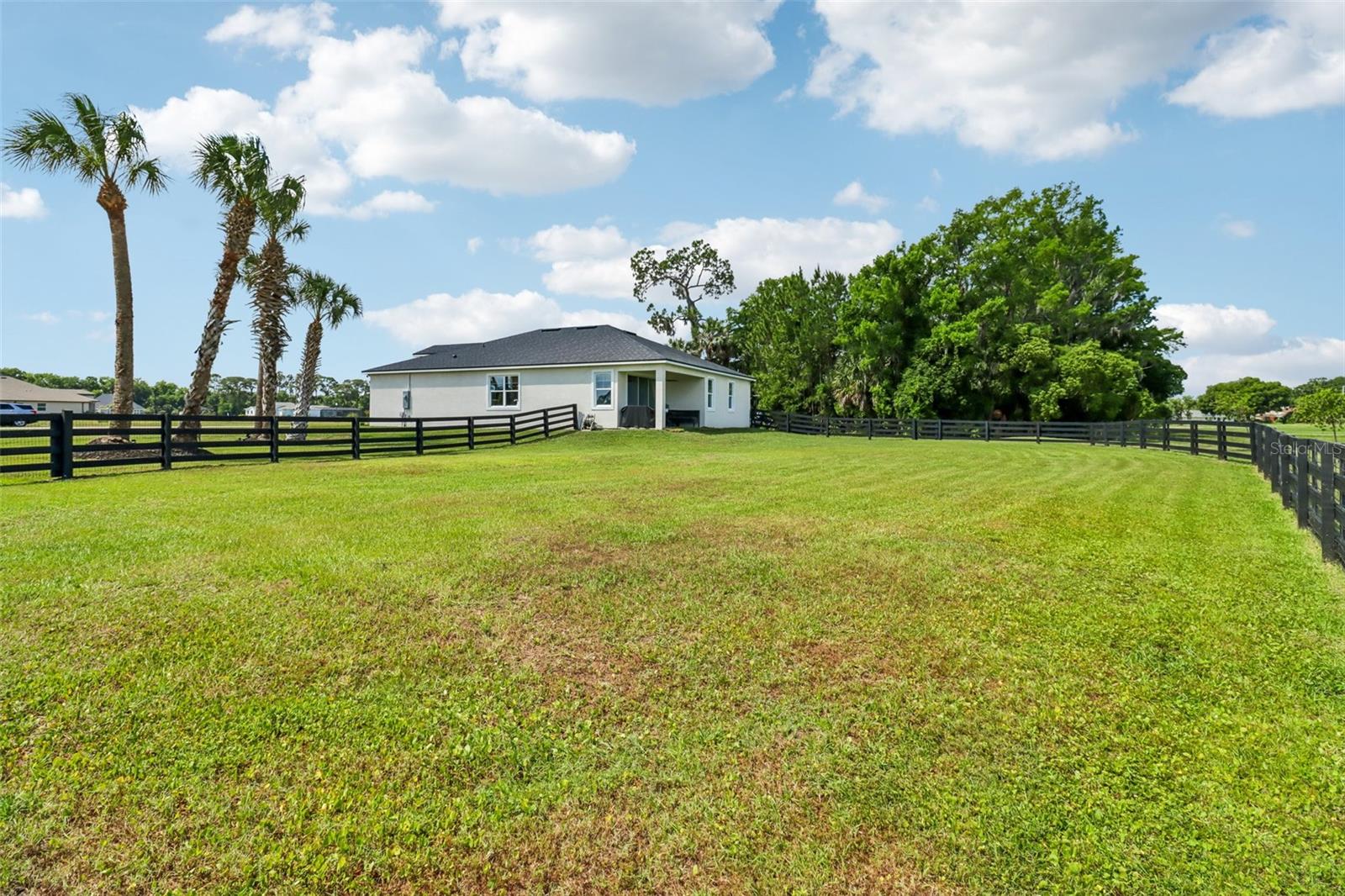 HIDDEN RIVER LAKES - Residential