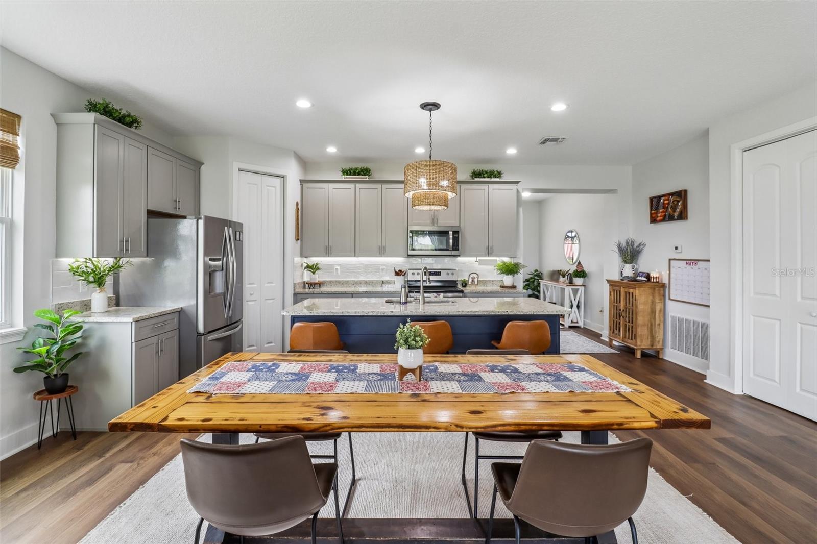 HIDDEN RIVER LAKES - Residential