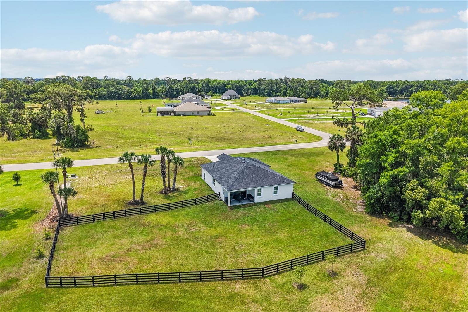 HIDDEN RIVER LAKES - Residential
