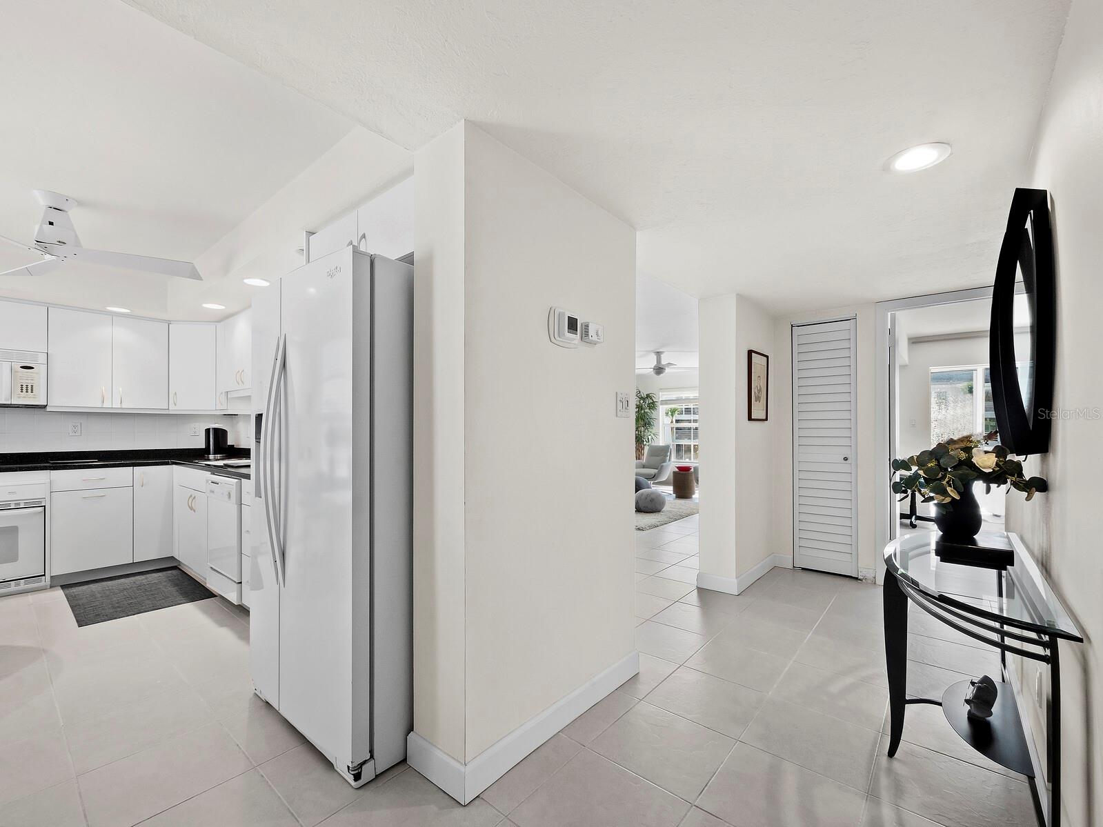 4400 EXETER DRIVE J-201