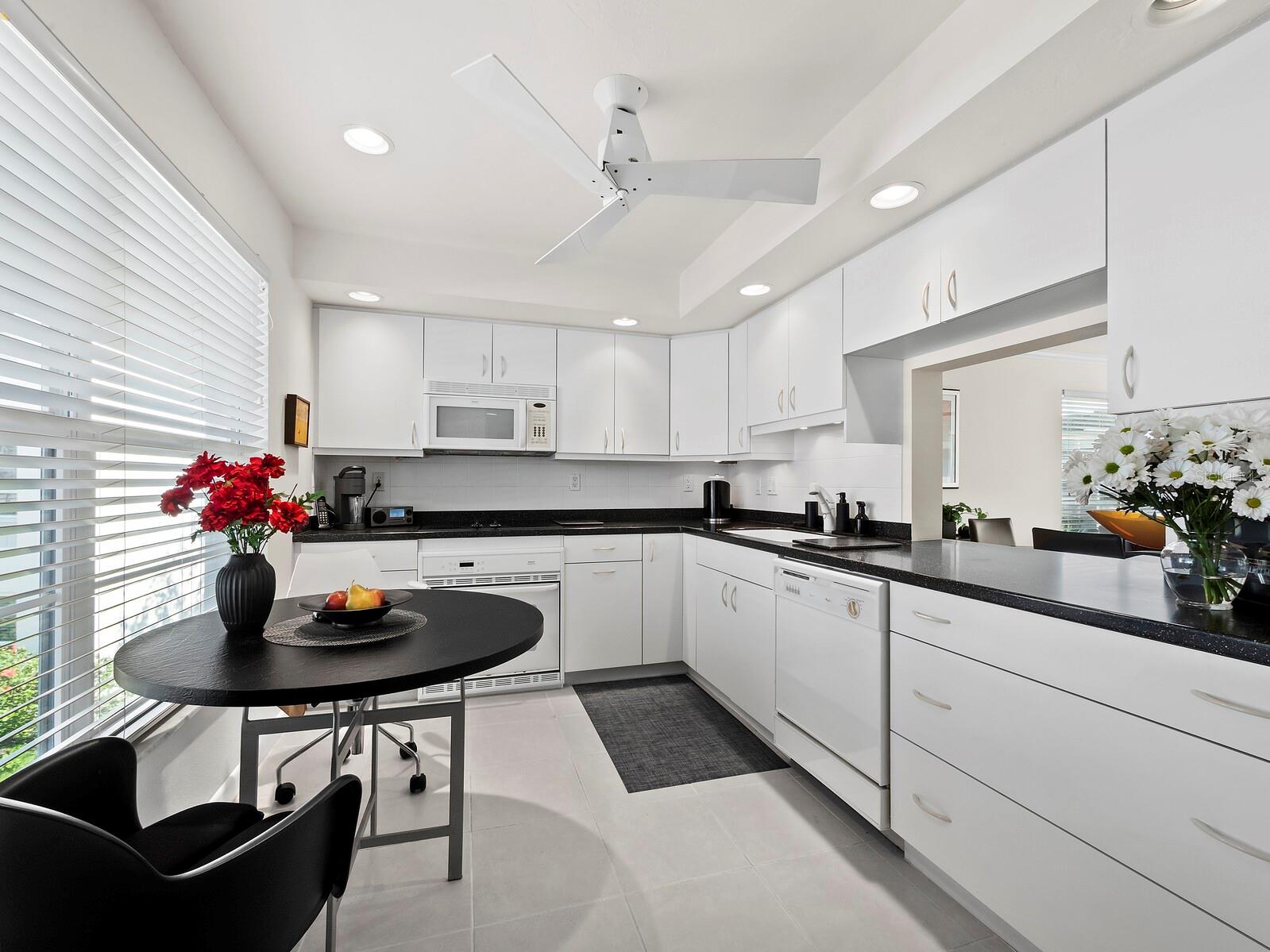 4400 EXETER DRIVE J-201