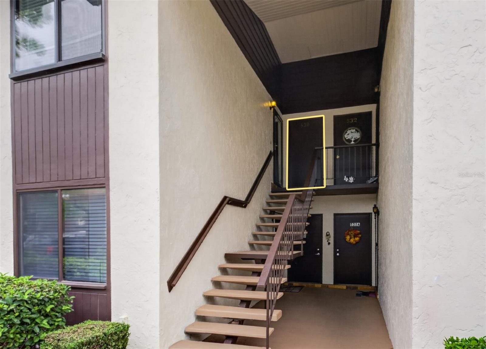 530 FAIRWAYS CIRCLE B