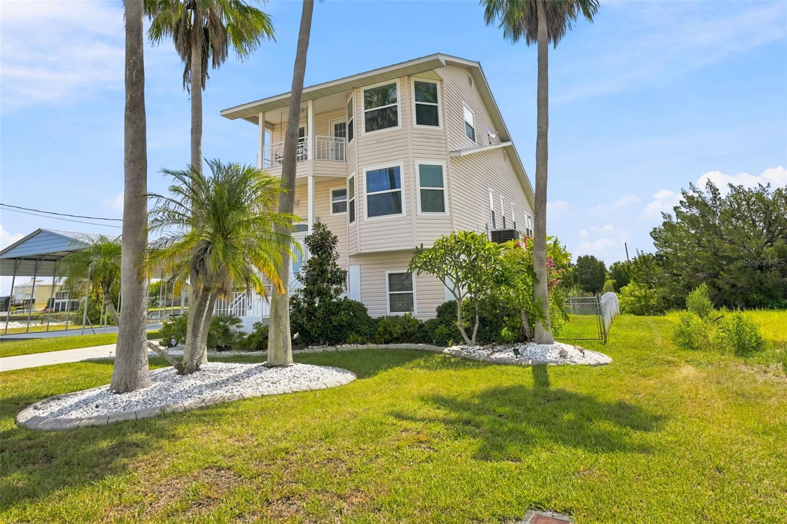 3342 TURKS CAP DRIVE