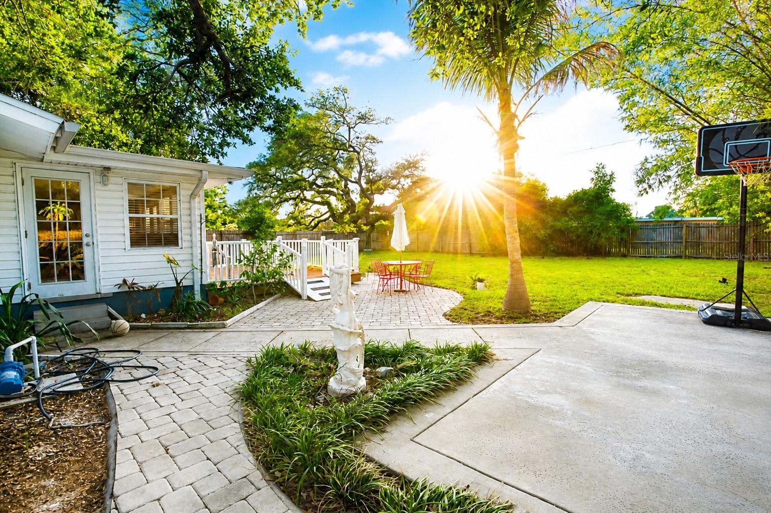 EDGEWATER ESTATES - Residential