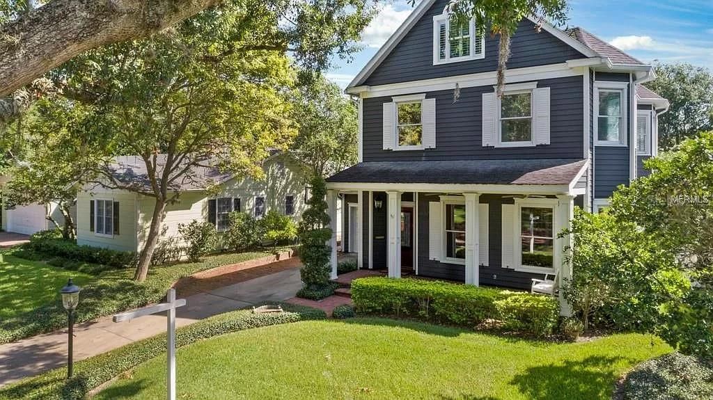 Photo of 1119 Belleaire Circle, Orlando, FL 32804 (MLS # O6371093)