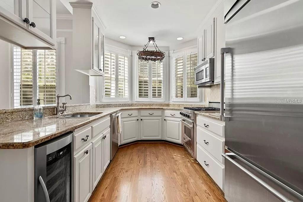 EDGEWATER HEIGHTS 02 - Residential Lease