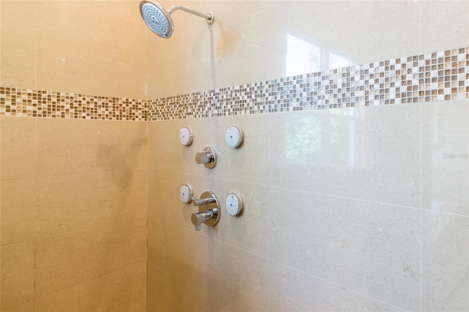 LAKES OF WELLINGTON PH II - Residential