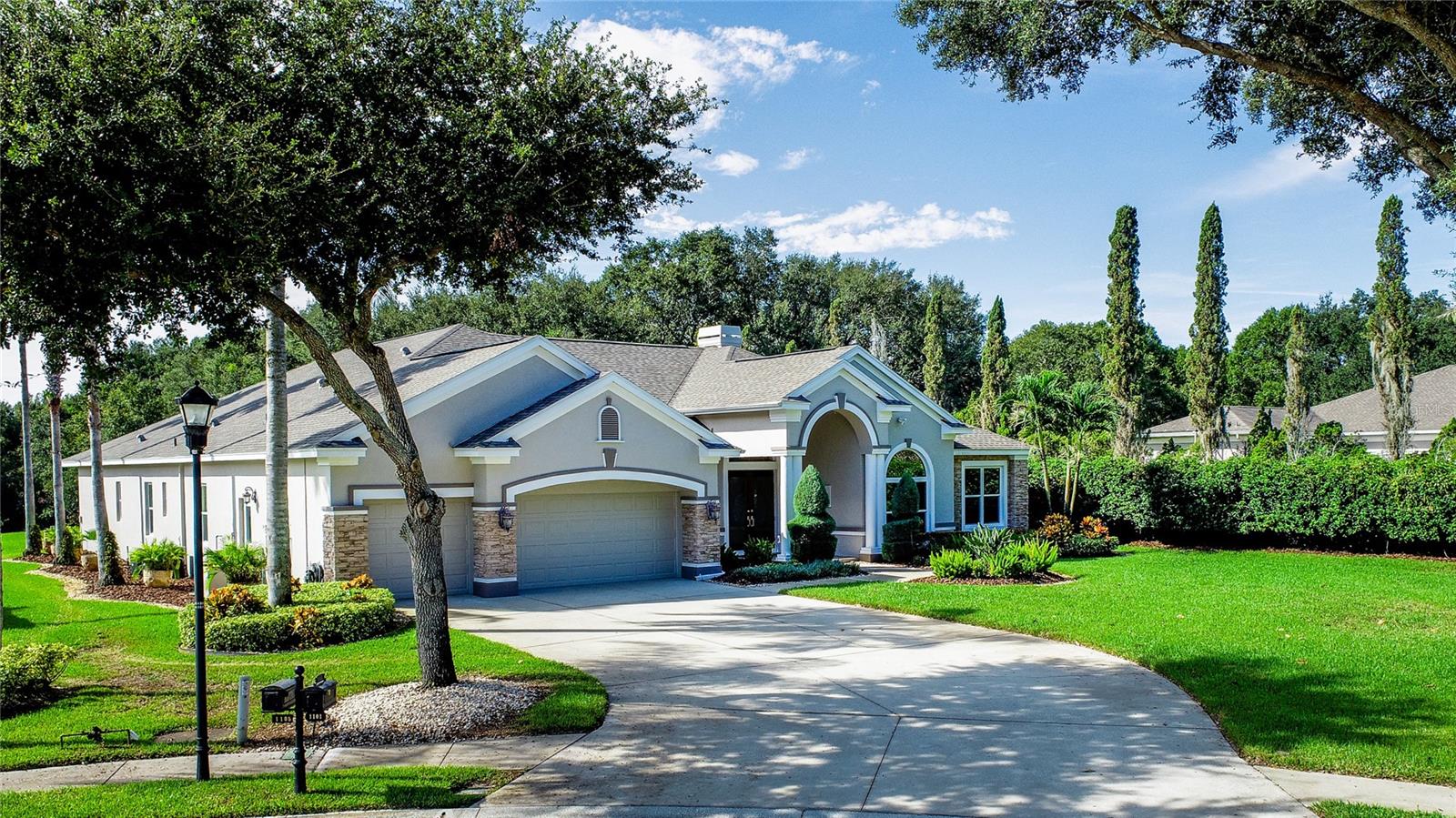 LAKES OF WELLINGTON PH II - Residential