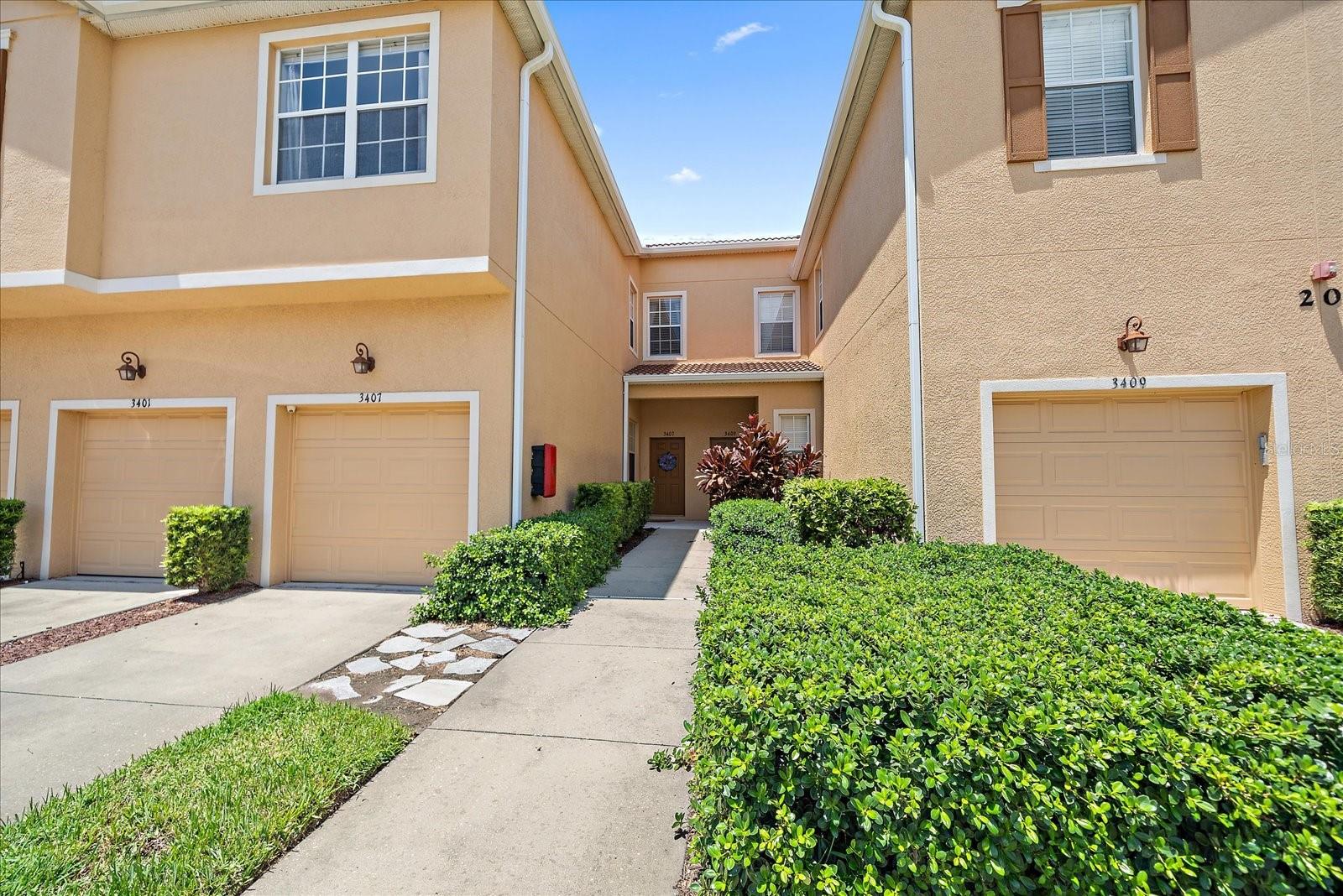 Beautiful Annual fully furnished 3 bed-2 1/2 bath condo rental located at Parkridge Condominiums in Sarasota, FL off of University Parkway. This lovely, gated community offers a community swimming pool (Heated), screened in lanai, washer/dryer, and one-car attached garage space.
Available now for $2,200 a month (12-month rental). Water, trash, and sewer included. A & R Property Management application fee for each adult is $50 including (background/credit/reference check), $2,200 security deposit, first month's rent $2,200, association application fee of $150 per applicant (30-day approval process), and $100 administrative fee. *Fico score over 600* Sorry no pets!
Just minutes away the major UTC shopping center, local dining options, entertainment, less than 7 miles away from Lakewood Ranch and 13 miles to Siesta Key !