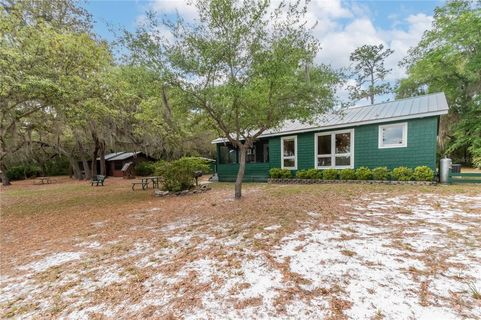 MILES KALE LAKE - Residential