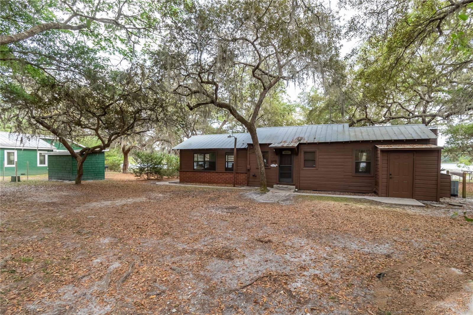 MILES KALE LAKE - Residential