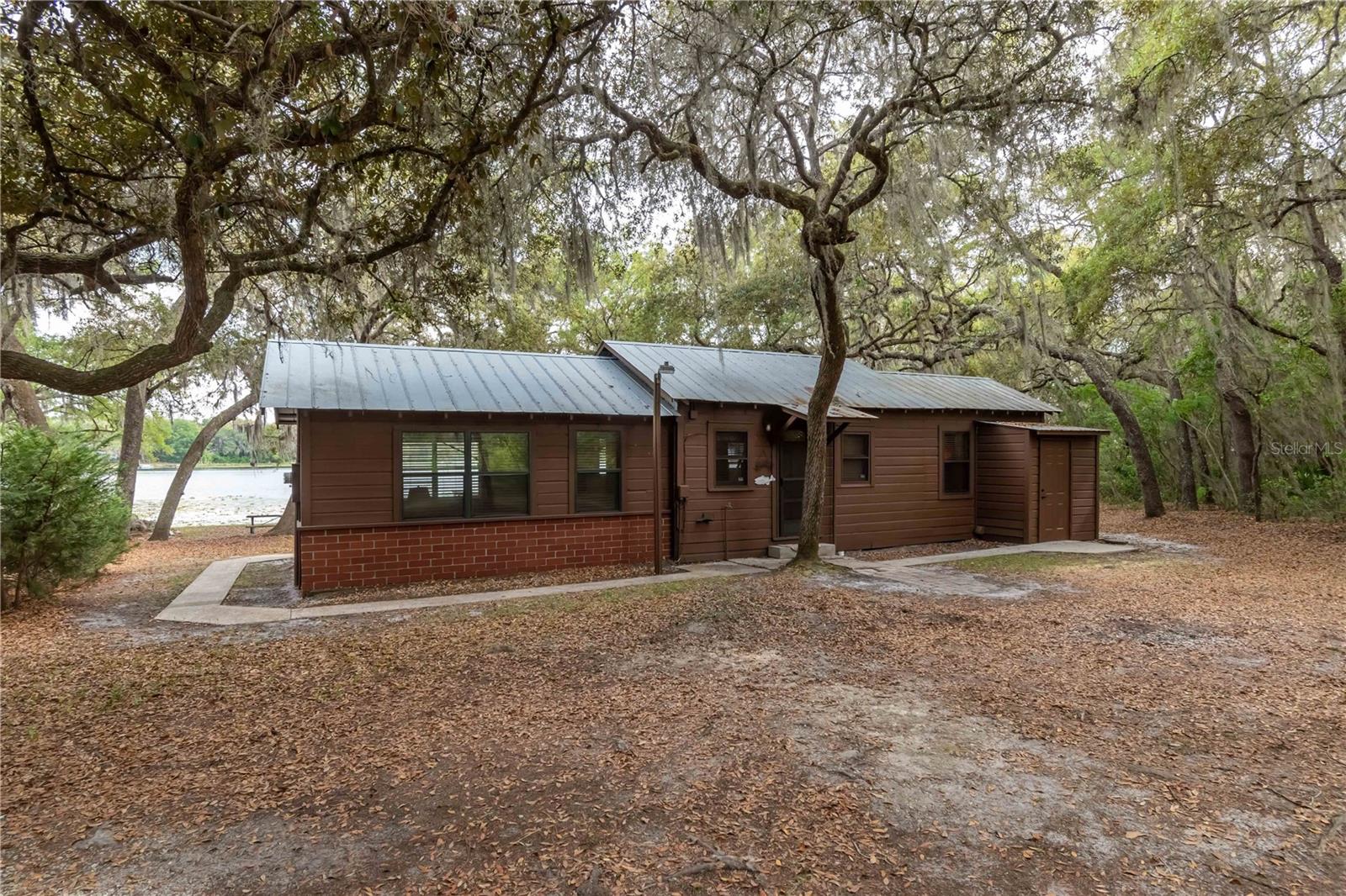 MILES KALE LAKE - Residential