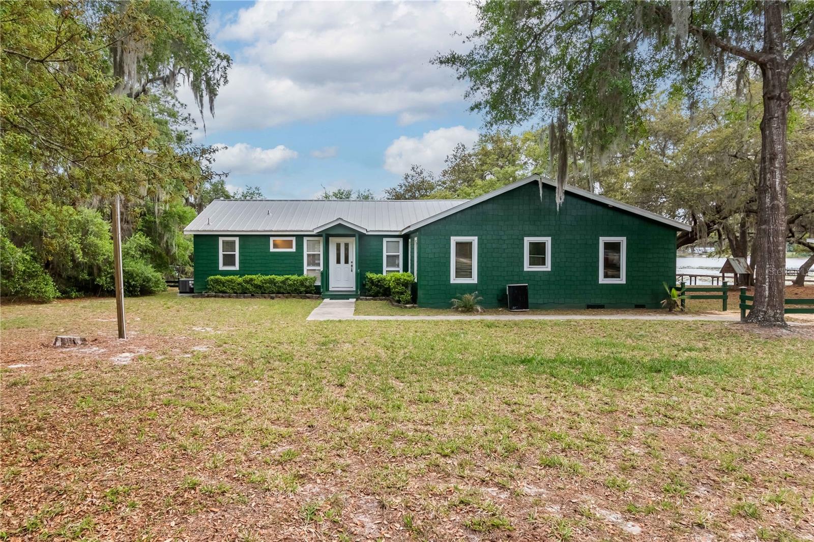 MILES KALE LAKE - Residential