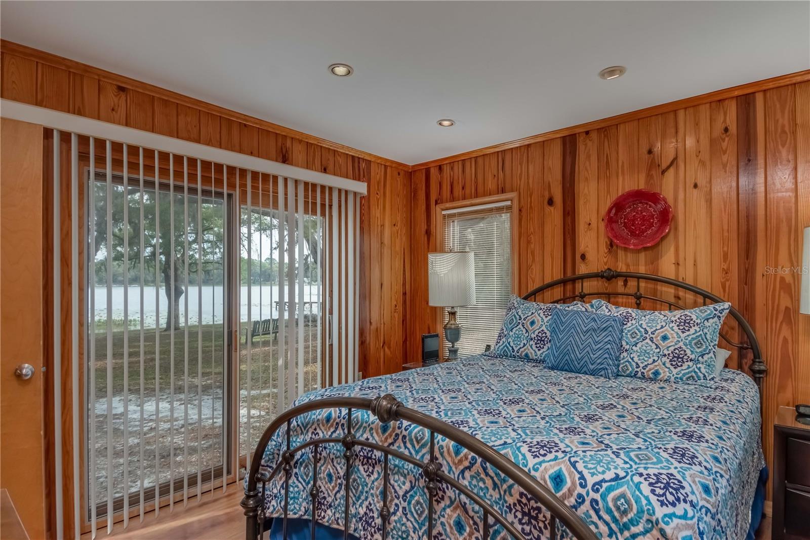 MILES KALE LAKE - Residential