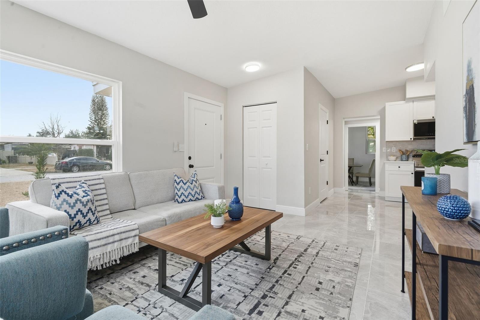 BUNCHE MANOR - Residential