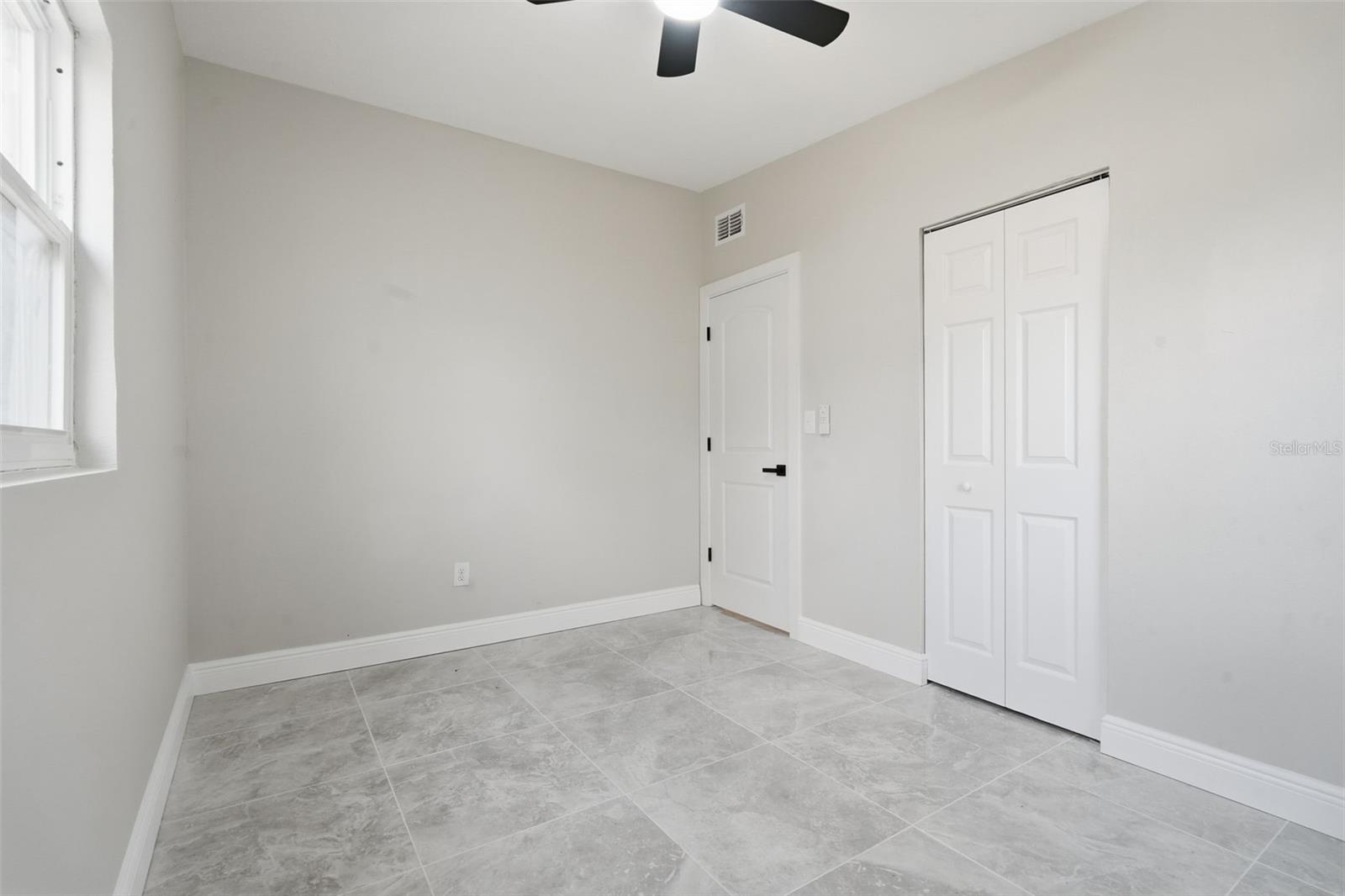 BUNCHE MANOR - Residential