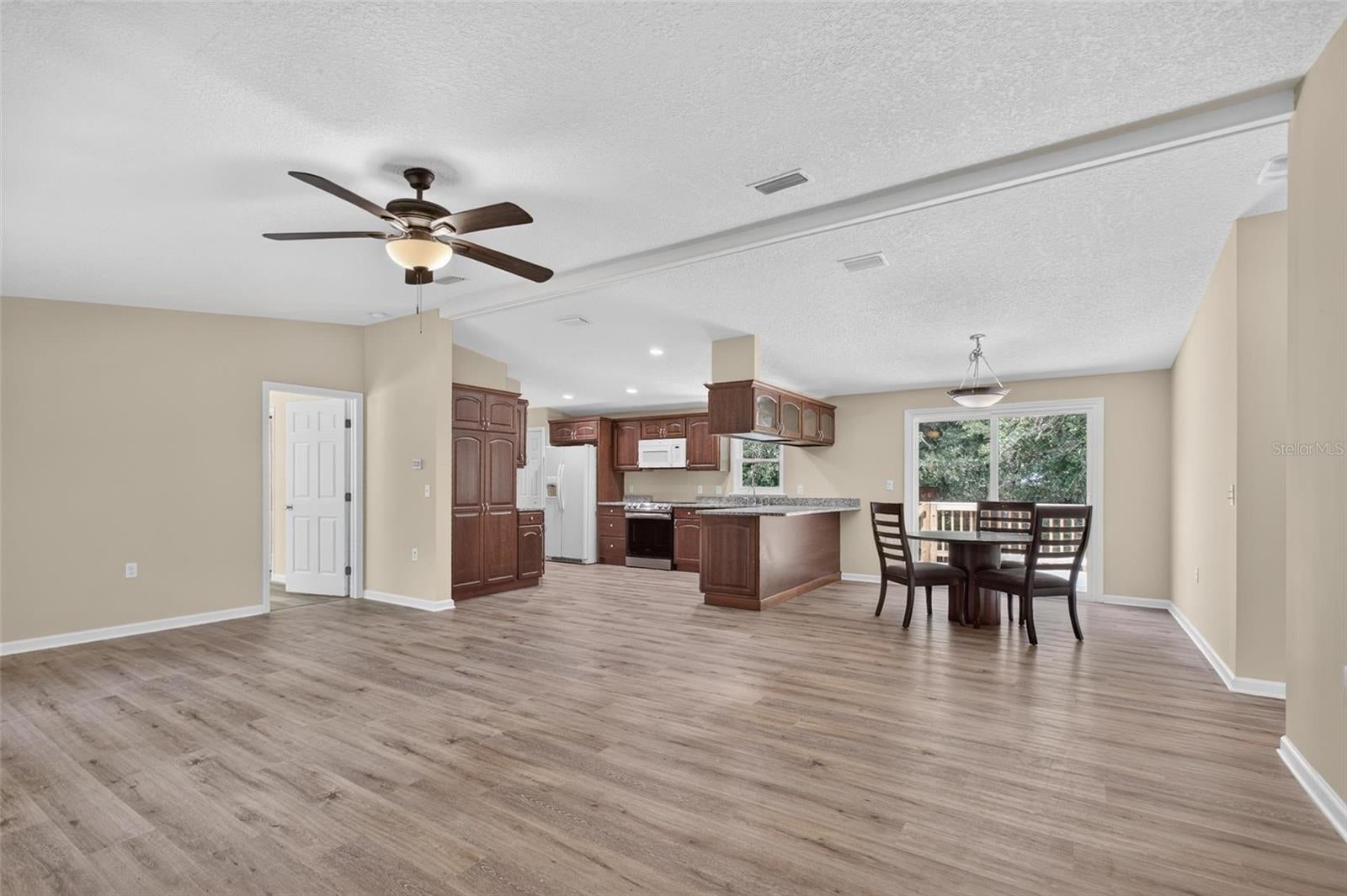 6593 CROOKED CREEK LANE