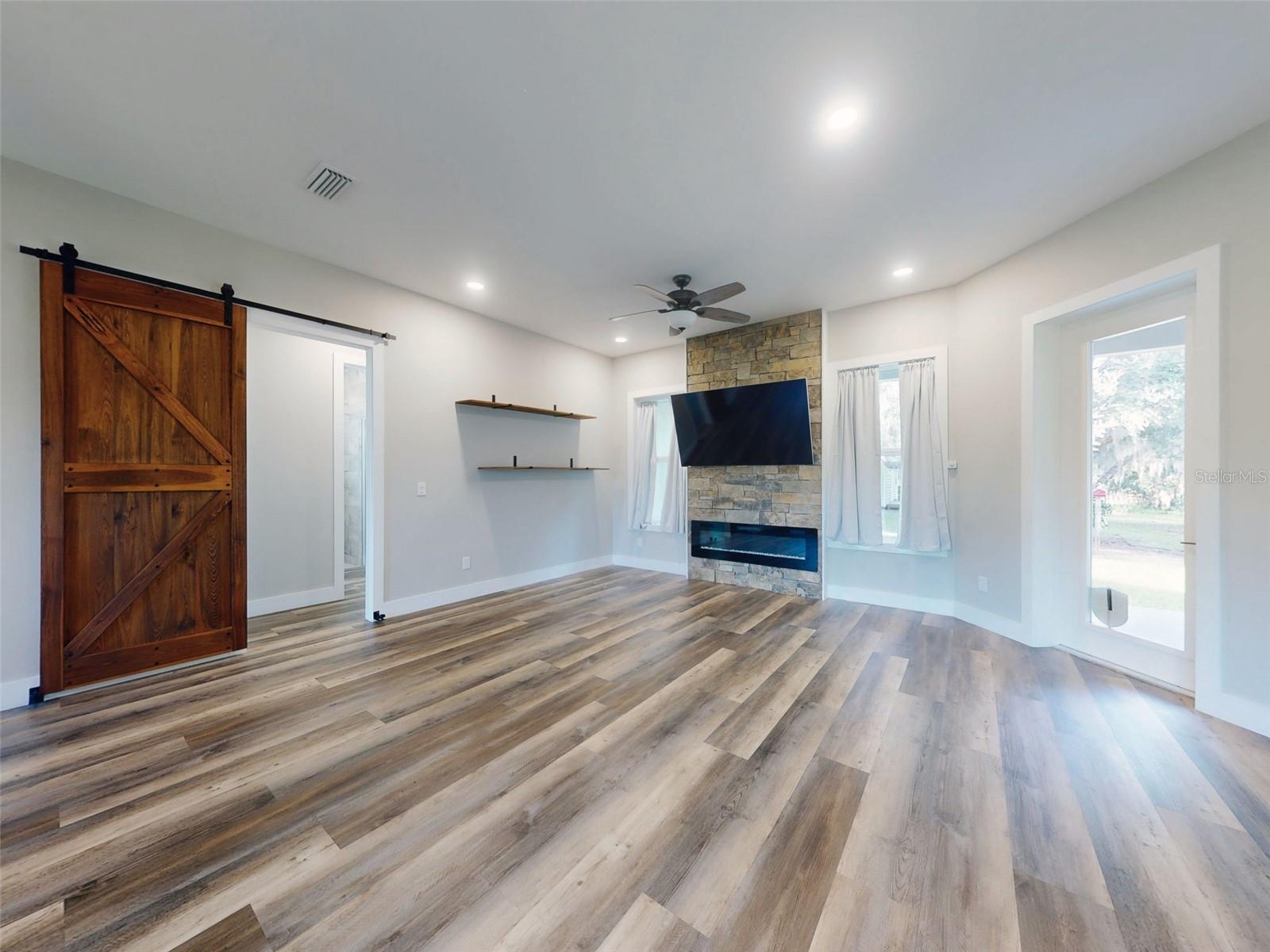 WEST RIDGE ESTATES - Residential
