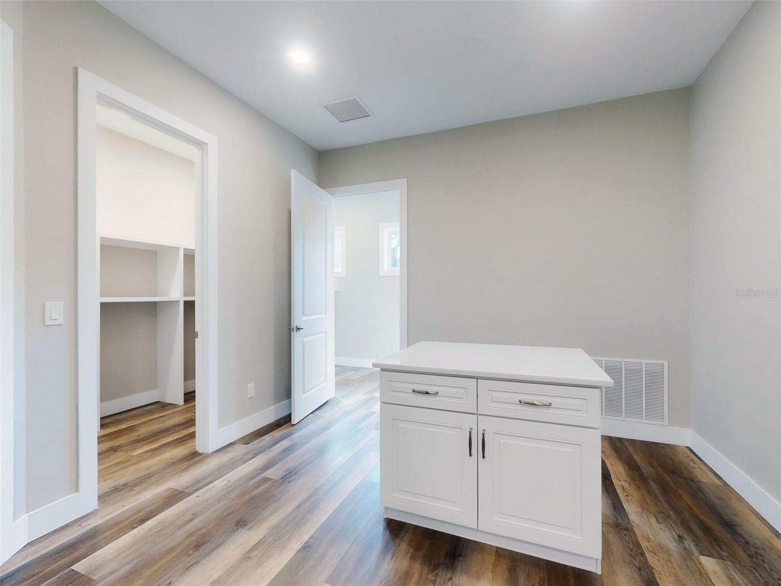 WEST RIDGE ESTATES - Residential