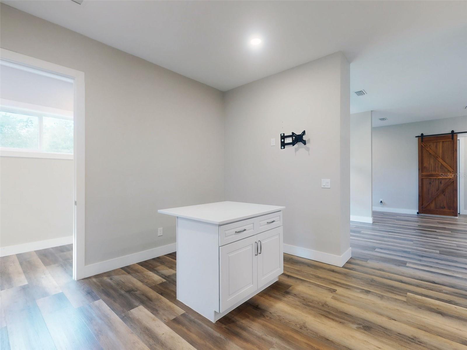 WEST RIDGE ESTATES - Residential