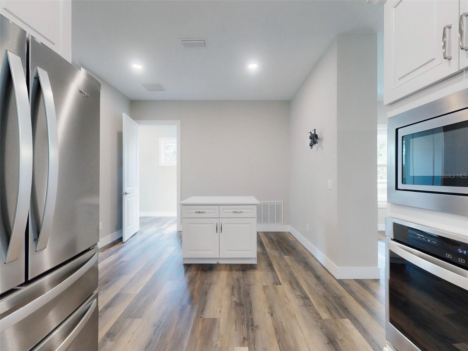 WEST RIDGE ESTATES - Residential