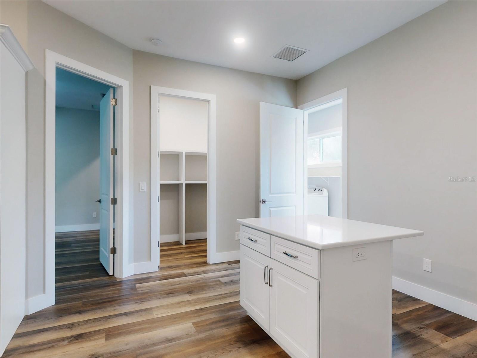 WEST RIDGE ESTATES - Residential