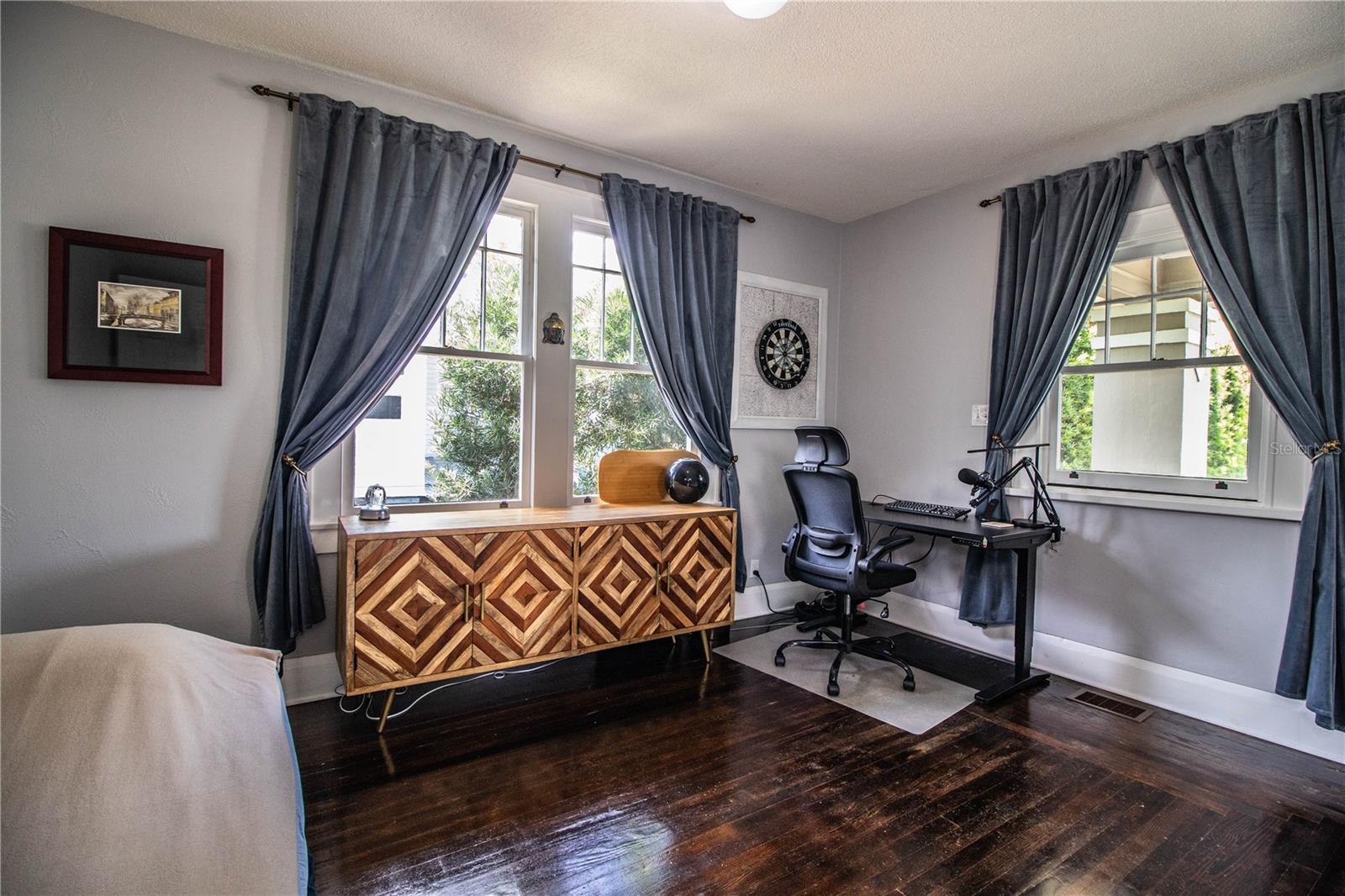 DIXIELAND REV - Residential
