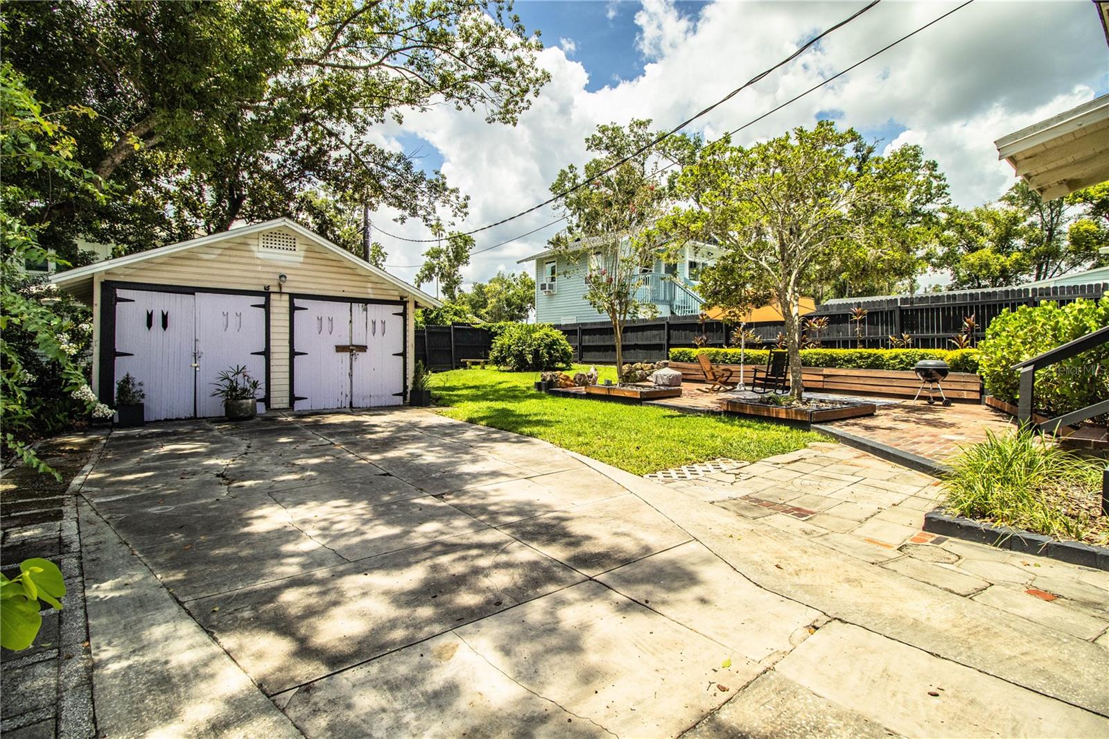 DIXIELAND REV - Residential