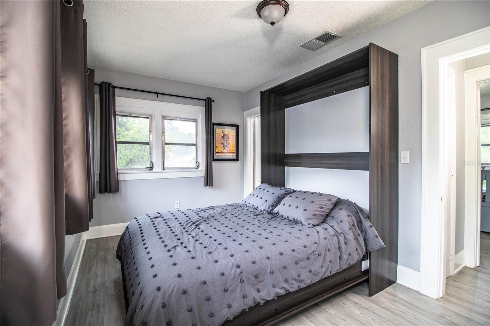 DIXIELAND REV - Residential