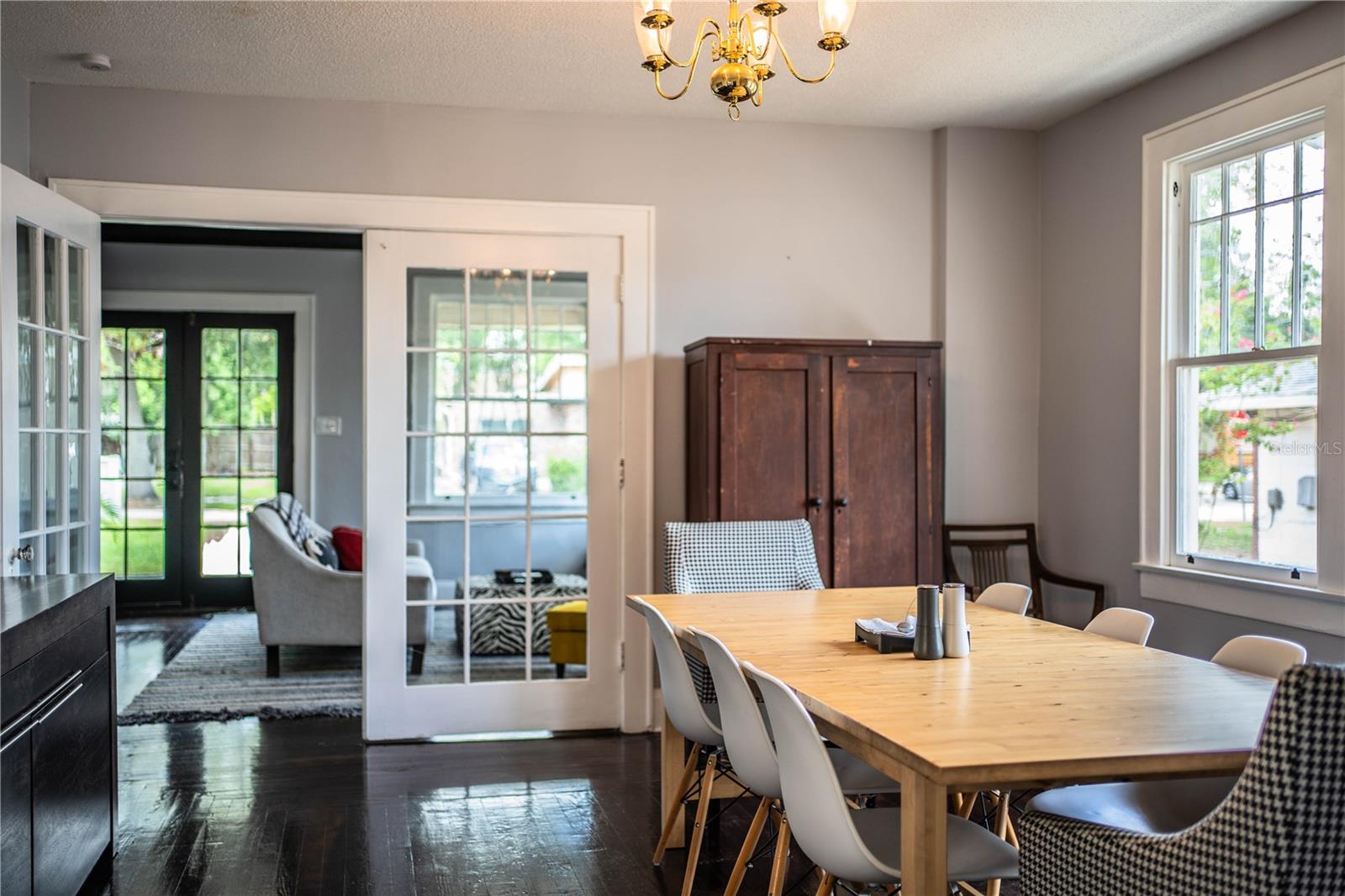 DIXIELAND REV - Residential
