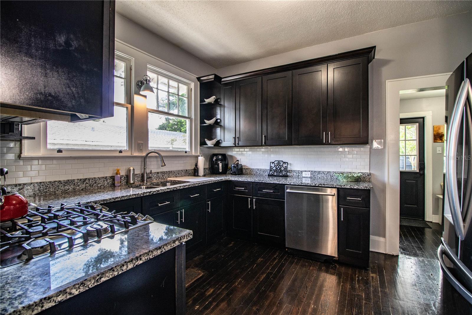 DIXIELAND REV - Residential