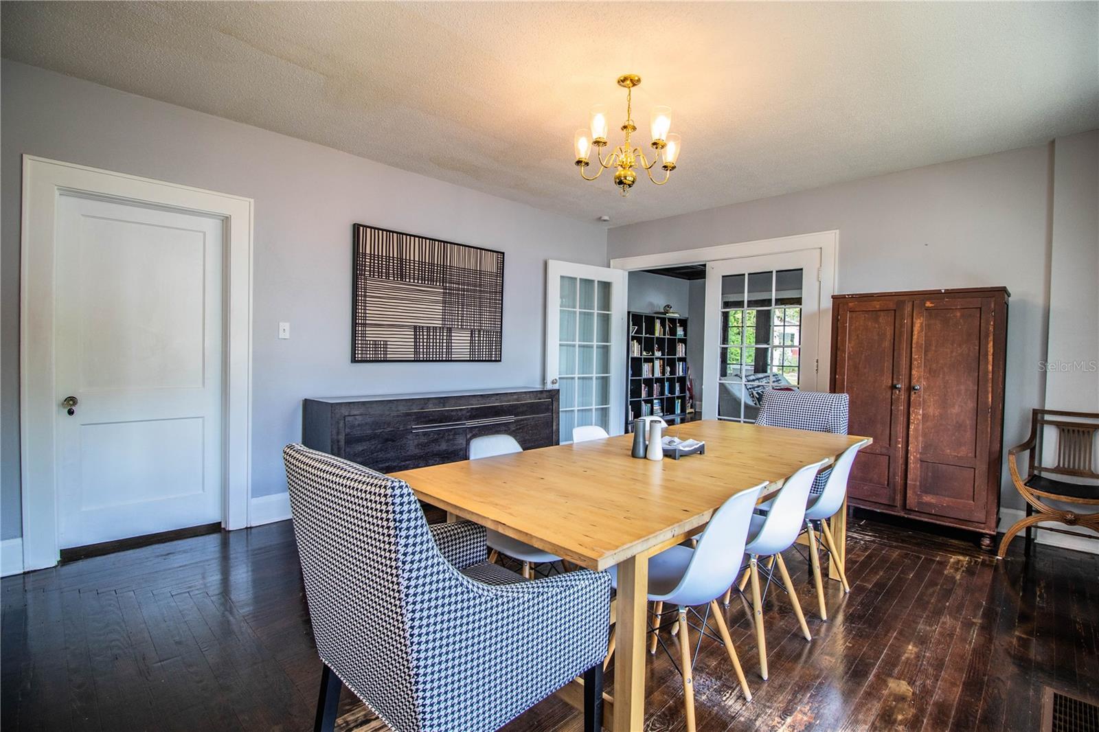 DIXIELAND REV - Residential