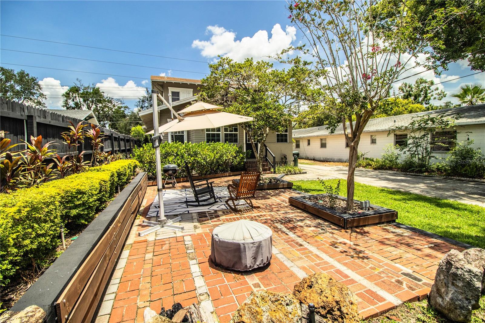 DIXIELAND REV - Residential