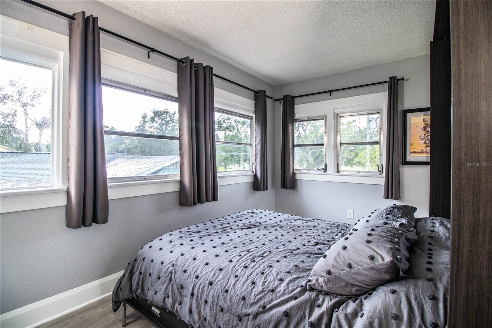 DIXIELAND REV - Residential