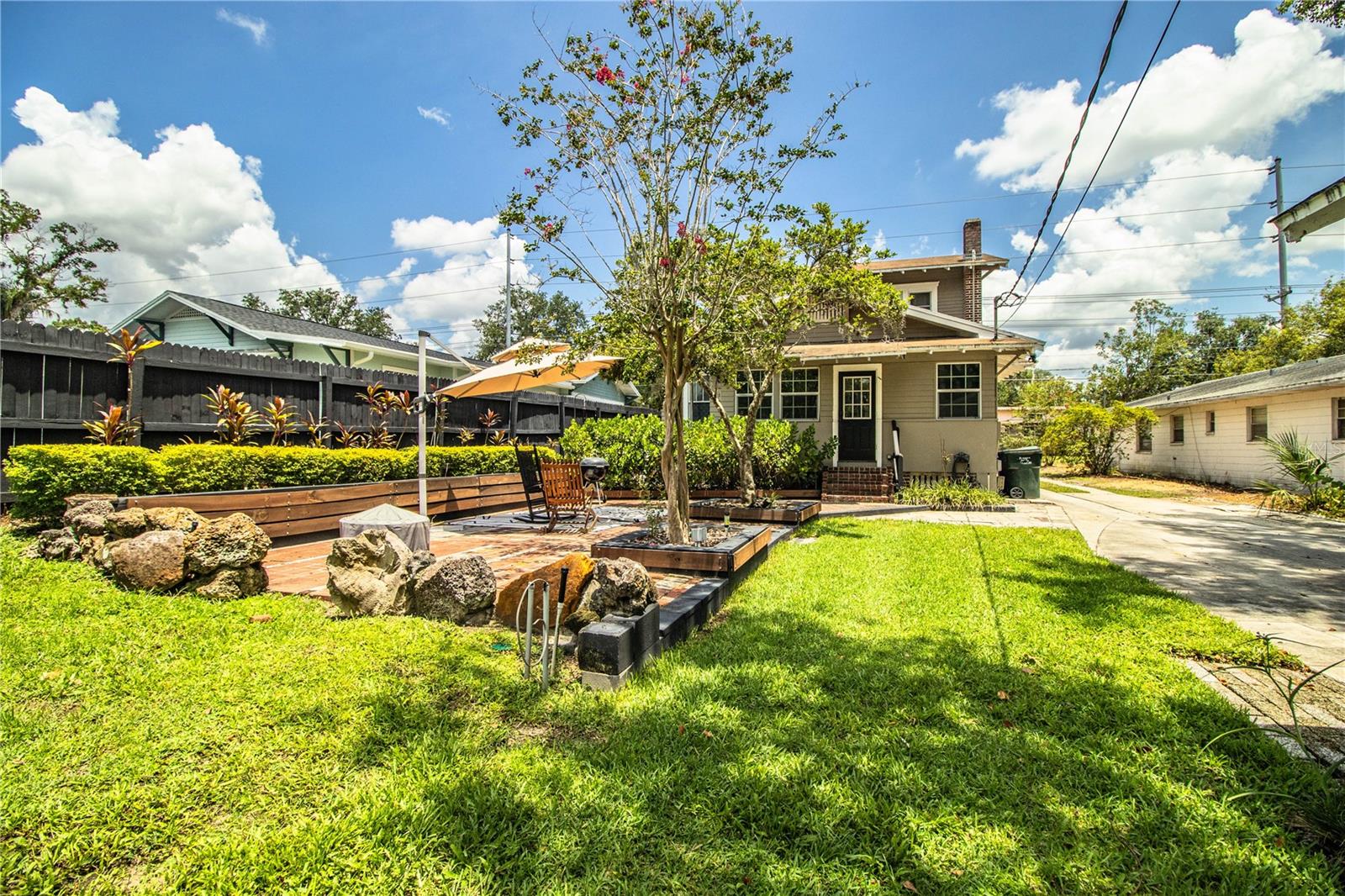 DIXIELAND REV - Residential