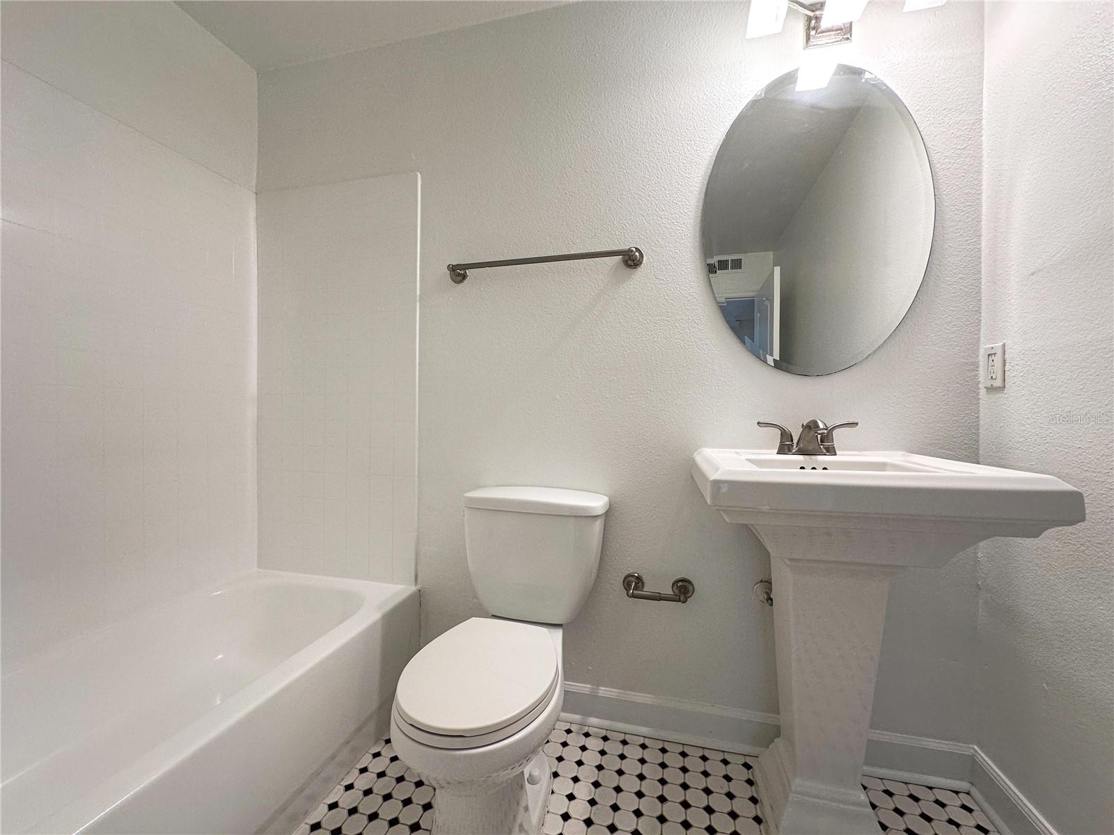 MIRIADA CONDO - Residential Lease