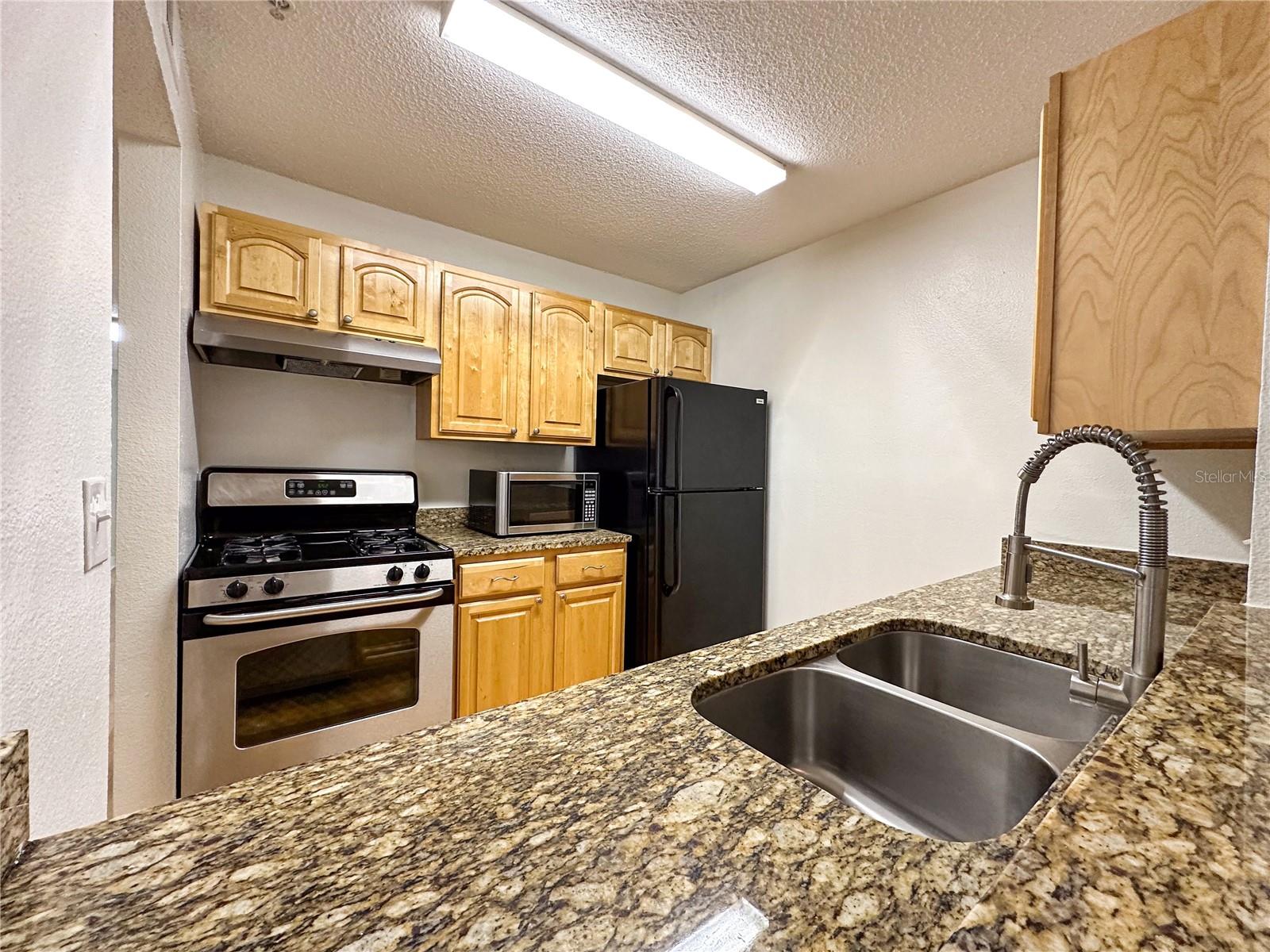 MIRIADA CONDO - Residential Lease
