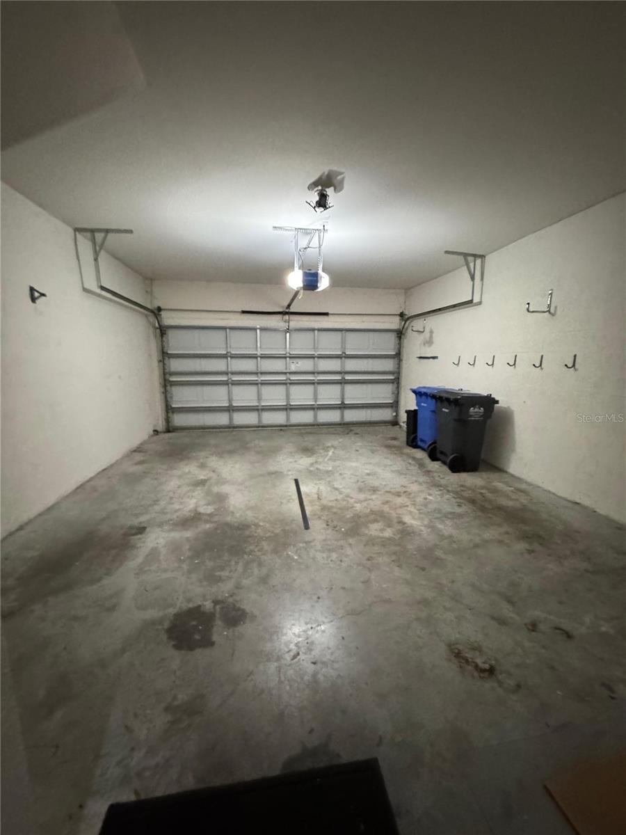 EAGLE PALM PH 1 - Residential Lease