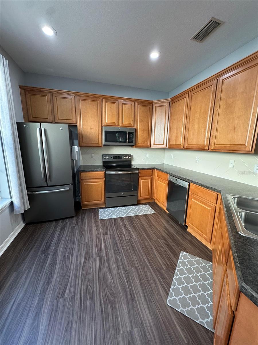 EAGLE PALM PH 1 - Residential Lease