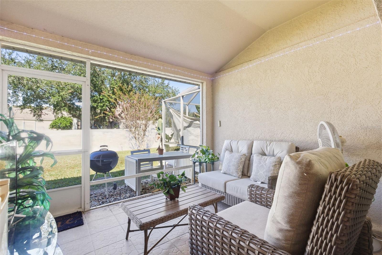 MEADOW POINTE 03 PH 01 UNIT 1C-2 - Residential