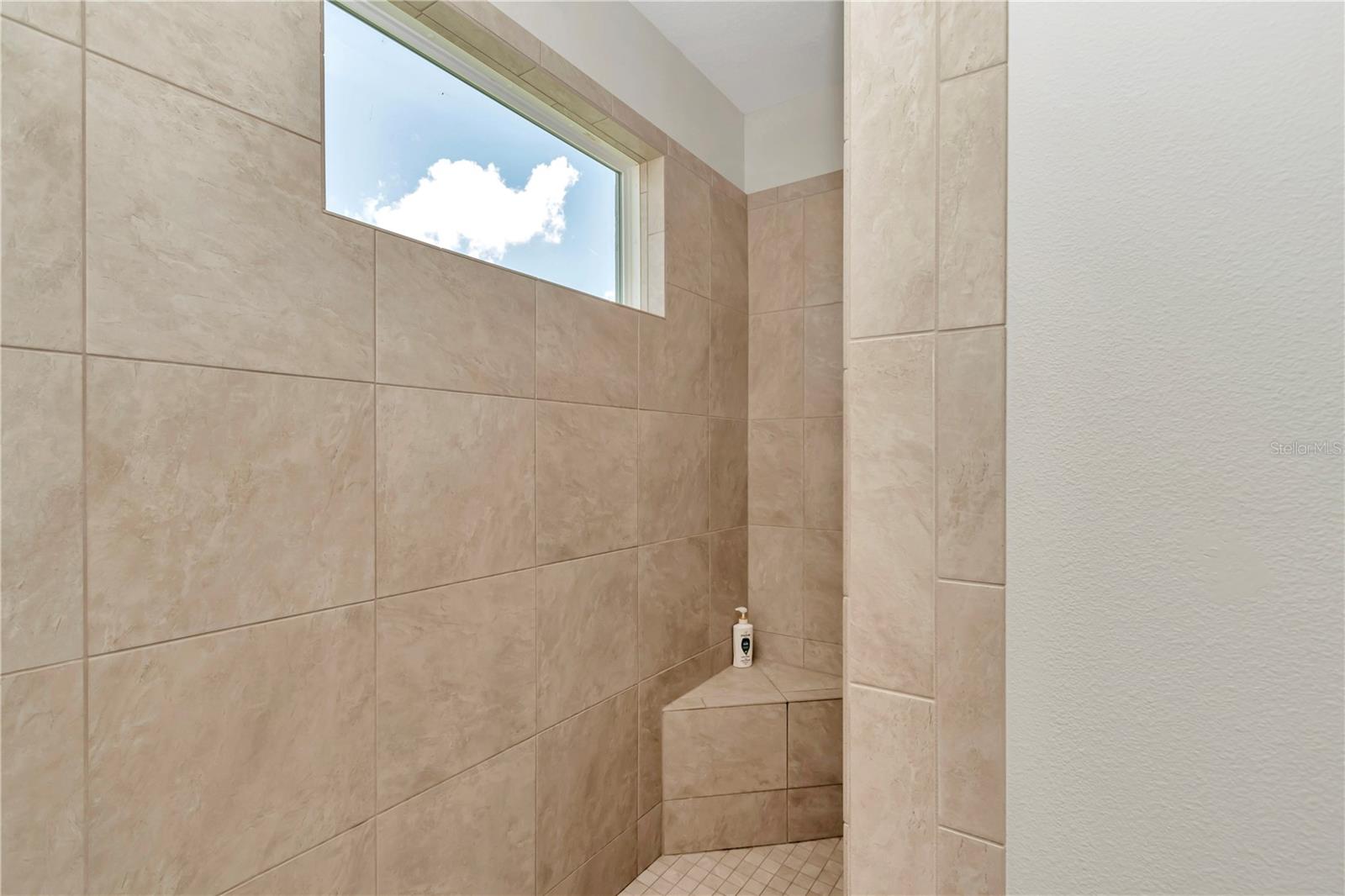 JULIETTE FALLS - Residential Lease