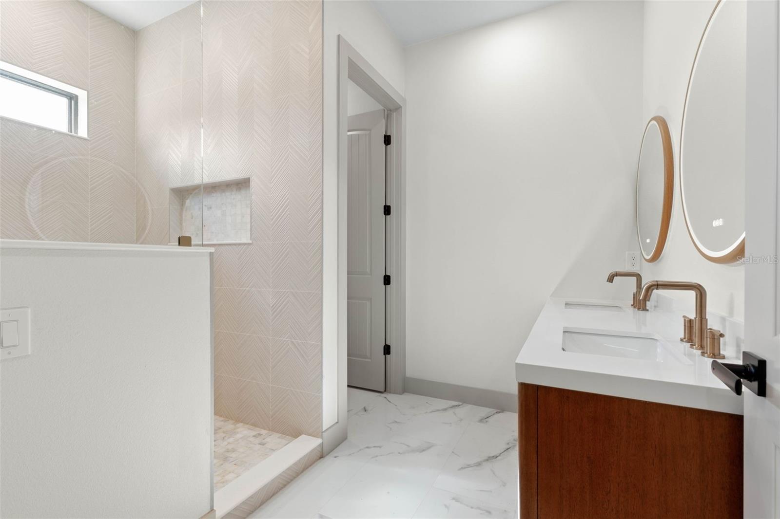 ATLANTA BEACH - Residential