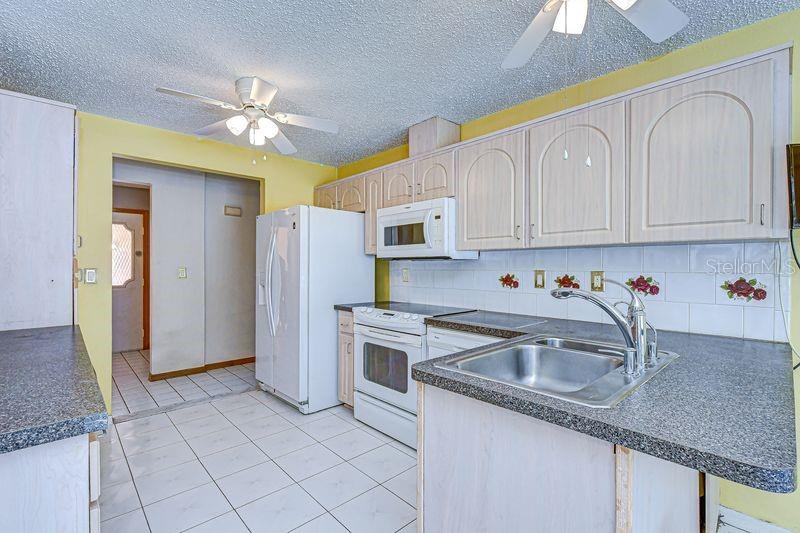 PARK LAKE ESTATES - Residential