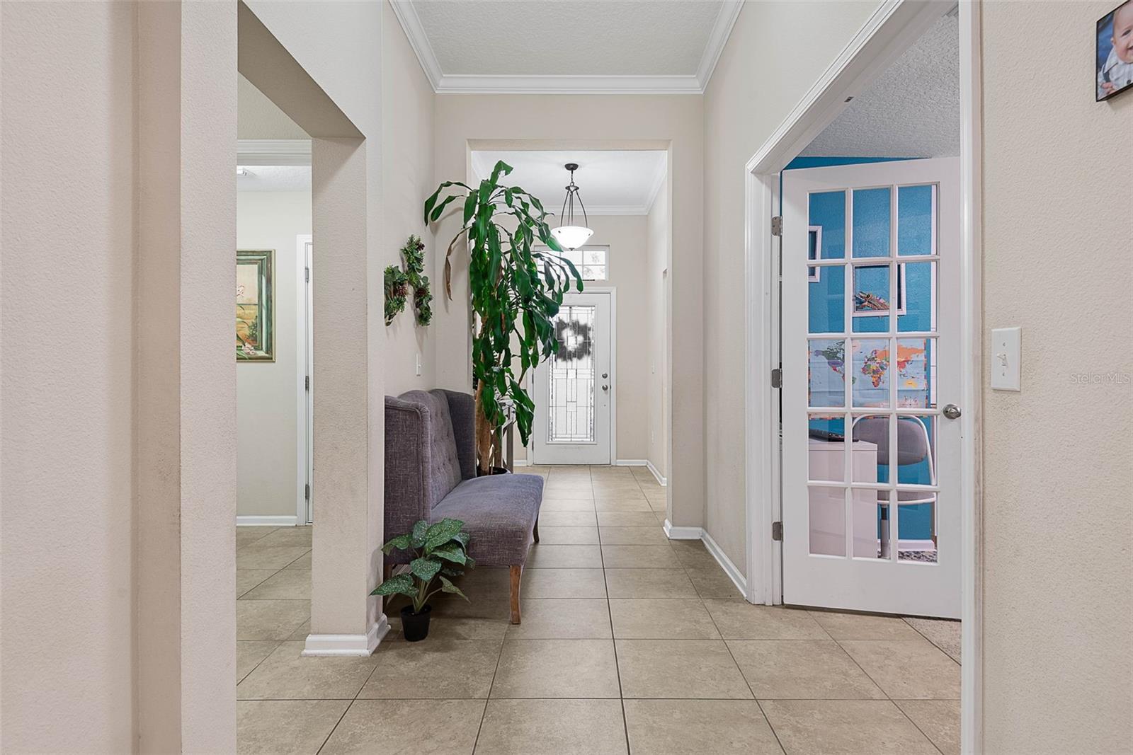 118 N COOPERS HAWK COURT